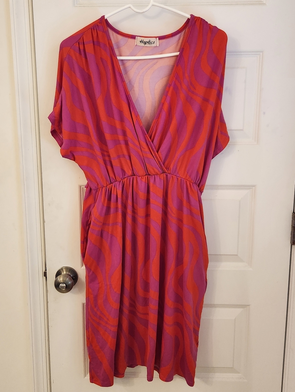 Haptics Women Pink Abstract Dress Short Sleeve V Neck Pockets Size L READ #I1323